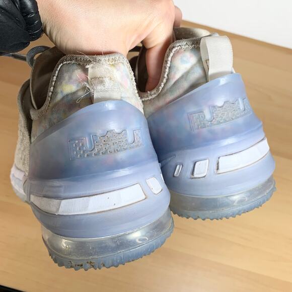 Nike LeBron 18 Play for the Future Size 4Y / 36EU / 5.5Women US - Picture 4 of 15